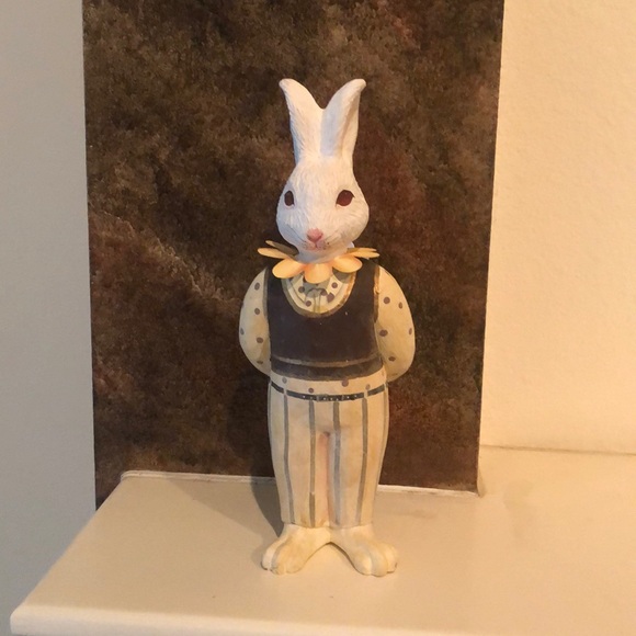 Bunny Come A’Courting - Picture 2 of 4